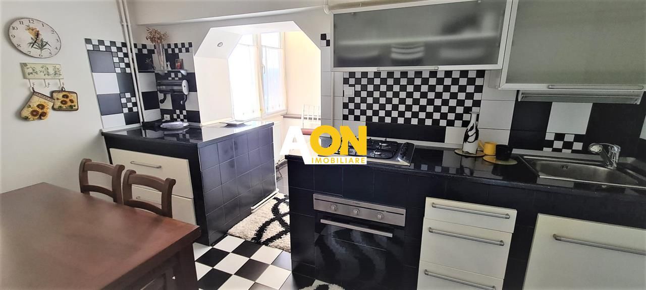 Apartament cu 4 Camere | Scara Interioara | Ultracentral | Terasa - Poză 3