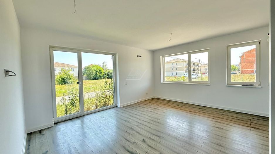 Gradina proprie 79 mp.  2 locuri de parcare. Finisaje la alegere. - Poză 1