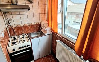 Ofer spre închiriere apartament 3 camere,2 bai, zona Lipovei, 400 euro/lună. - Poză 14