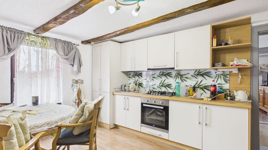 Casă deosebită la Urvişu de Beliu - Poză 11