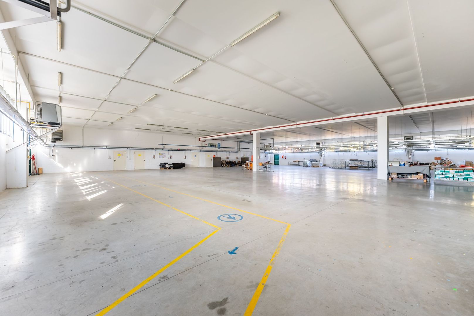 Hală producție în localitatea Sântana - Poză 1