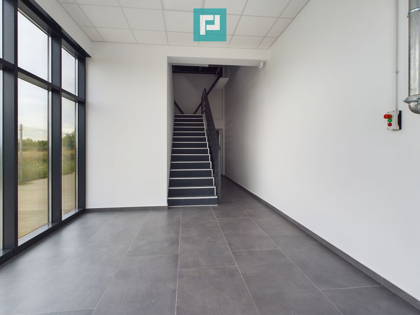 Hală industrială cu teren de 7330mp zona Aeroport - Poză 25