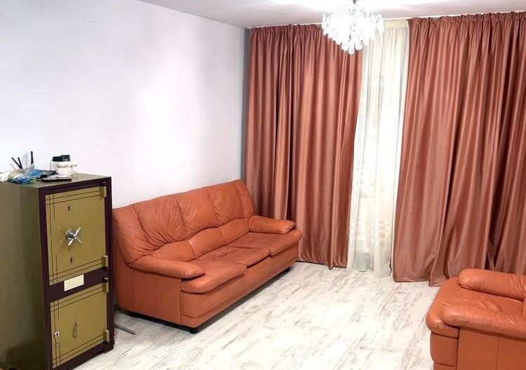 Vanzare Apartament 4 Camere intre Mall Vitan si Metrou Mihai Bravu - Poză 5