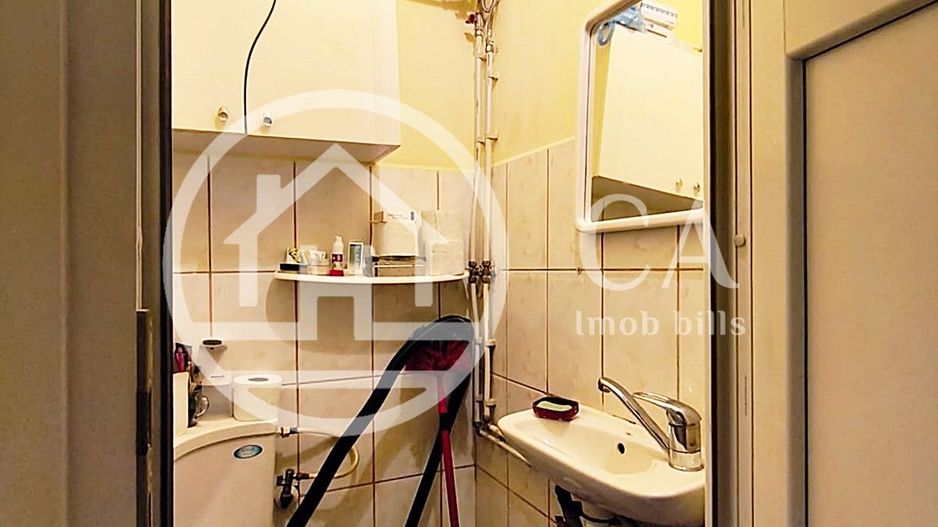 Proprietate mixta de vanzare apartament si spatiu comercial, Oradea - Poză 10