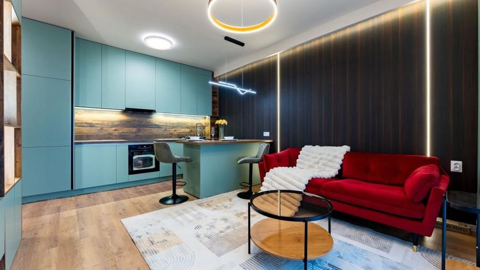Apartament 2 camere, etaj intermediar, balcon, garaj, Eroilor - Poză 1