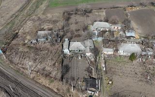 Casă cu teren de 18.8 Ari com. Tohatin ( Buneț) - Poză 3