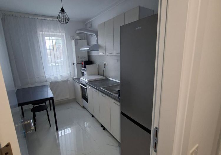 Garsonieră de închiriat Apărătorii Patriei Prima închiriere Centrală proprie - Poză 4