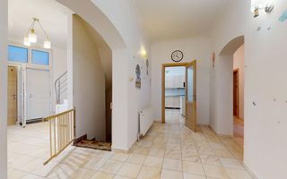 Vila cu suprafata de 360mp si teren 700mp-Racadau - Poză 8