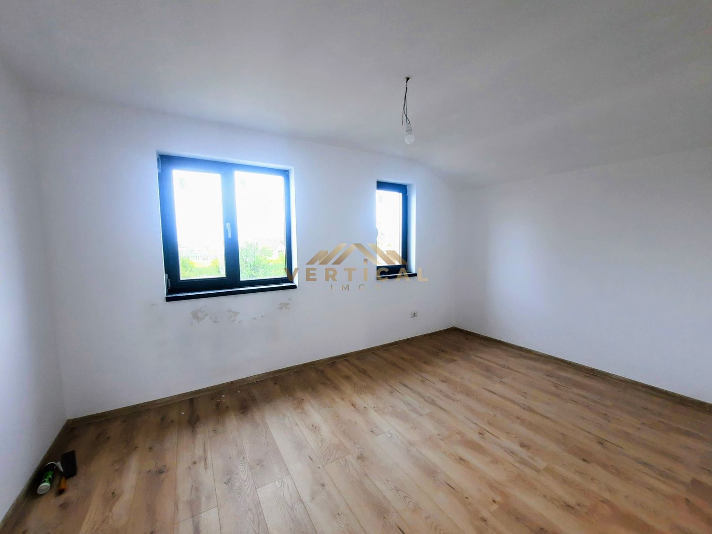 Vila 4 camere in comuna Berceni - Poză 13