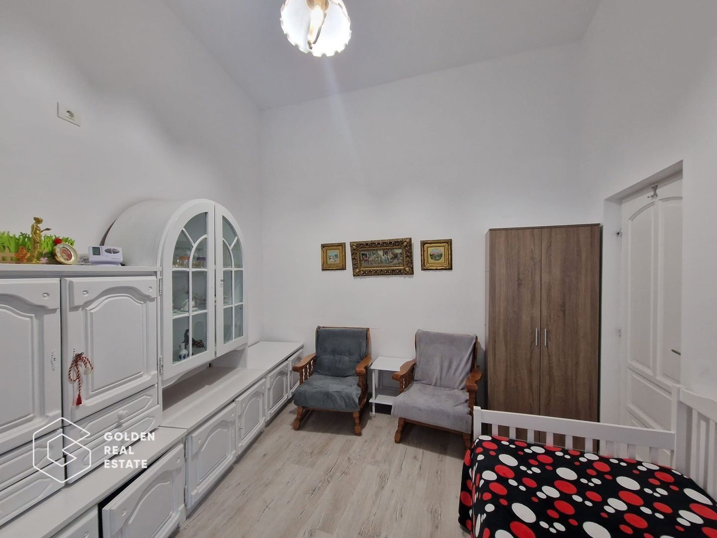 Apartament o cameră, tot confortul, zonă centrală - Poză 1
