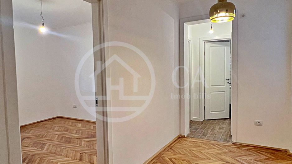 Apartament cu 3 camere de vânzare in cartierul Rogerius, Oradea - Poză 7