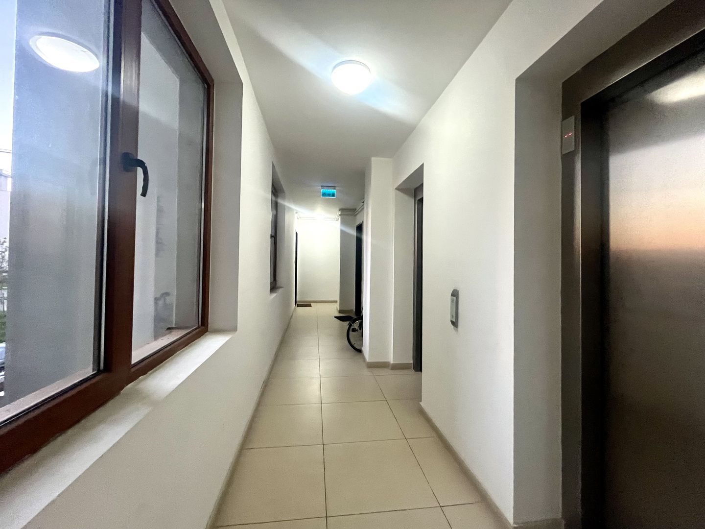 Tur virtual 2 camere, modern si vibrant, cu parcare, zona Torontalului - Poză 18