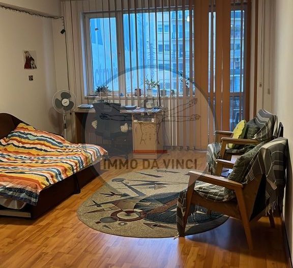 închiriez apartament cu o camera,  zona Farmec - Poză 1