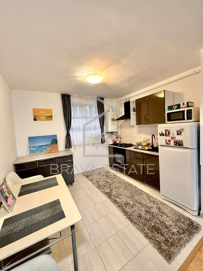 Apartament 3 camere,60 mp, balcon ,parcare, zona Terra,  Floresti - Poză 5