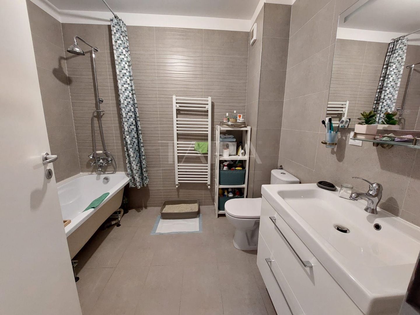 Apartament cu 3 camere – confort și locație excelentă în zona Florilor - Poză 5