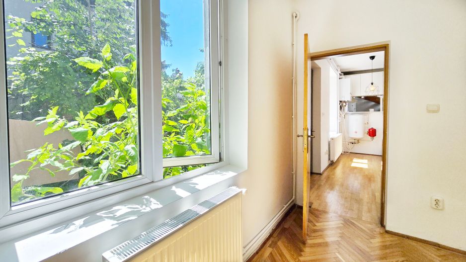Casă consolidată la preț de apartament - Poză 14