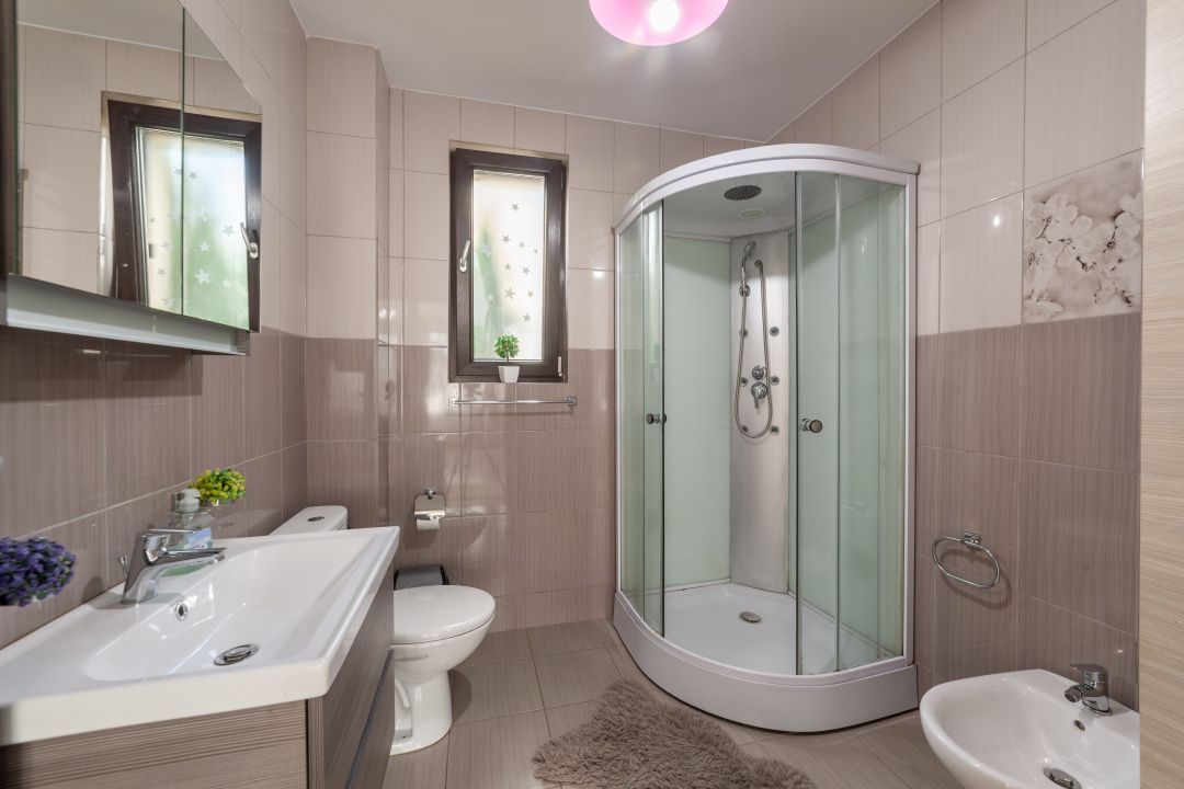 Casa cu 5 camere Stefanesti, Aleea Viilor, AG - Poză 10
