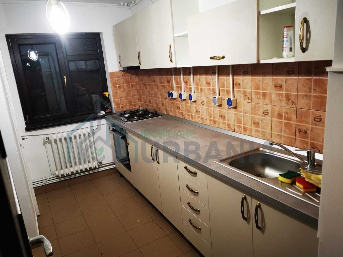 Apartament 3 camere de închiriat în Iași, zonă ultracentrală, lângă Hala Centrală și Palas - Poză 8