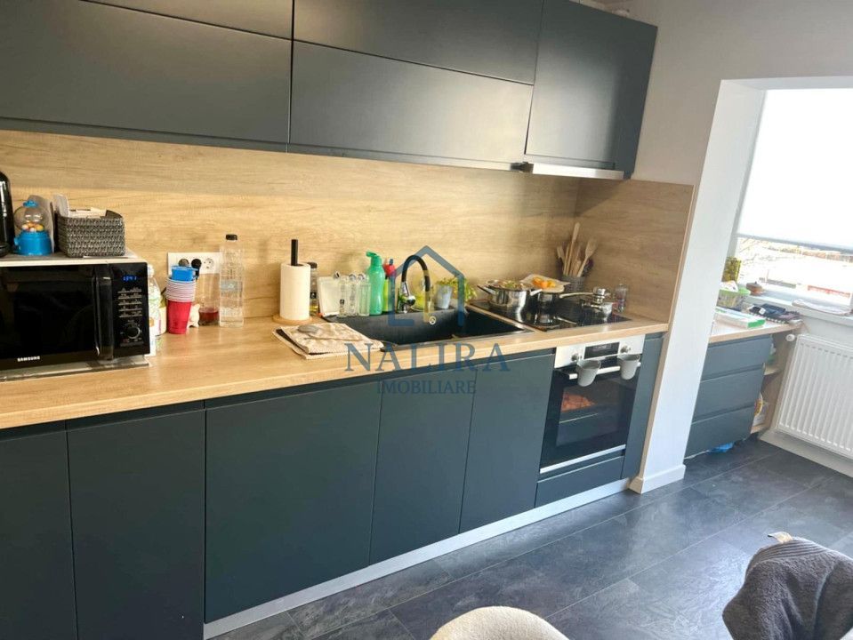 Vanzare apartament - 3 camere  - etaj intermediar - Paltinisului - Poză 3