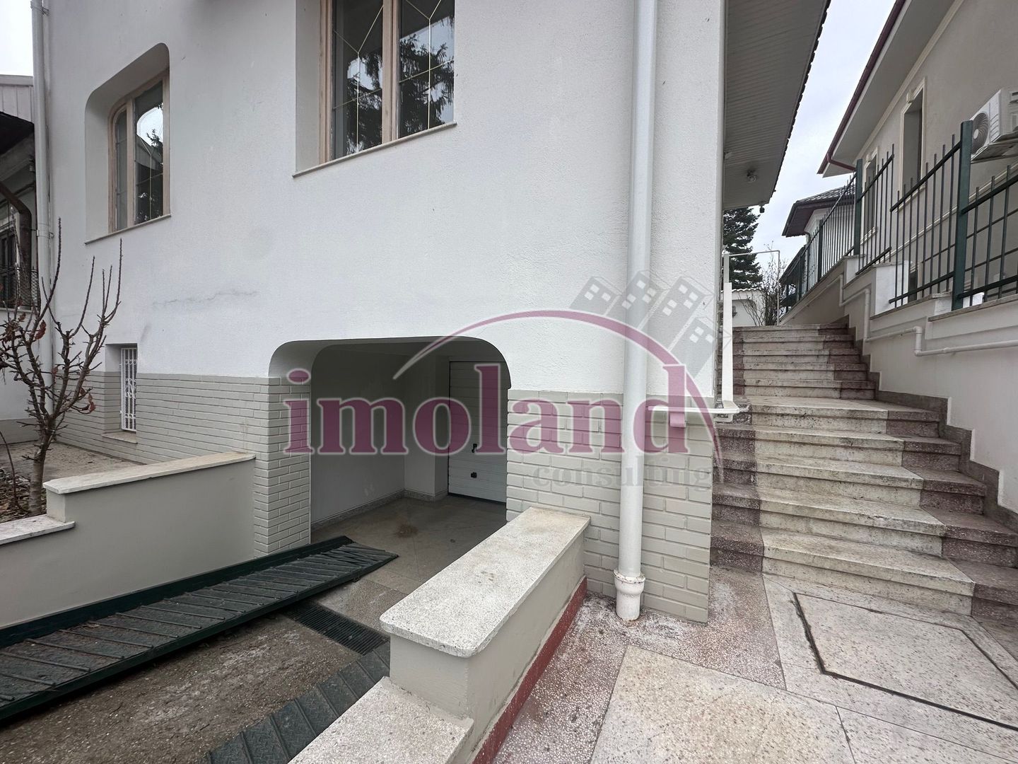 Imobil cu curte - Inchiriere - D+P+Etaj+Mansarda - Floreasca - Poză 10