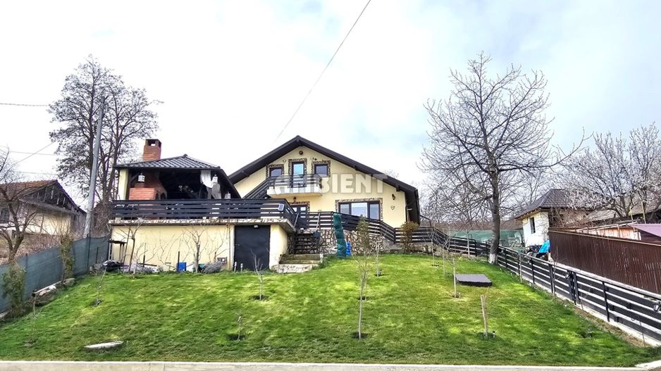 CASĂ individuală  P+M, teren 1400 mp, zona BRODOC; - Poză 11