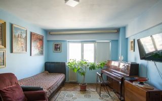 Apartament ULTRACENTRAL cu 4 camere,decomandat, langa Palas, 105 mp ! - Poză 2