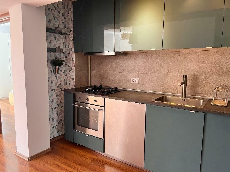 APARTAMENT SPATIOS SI LUMINOS ZONA STEFAN CEL MARE - Poză 6