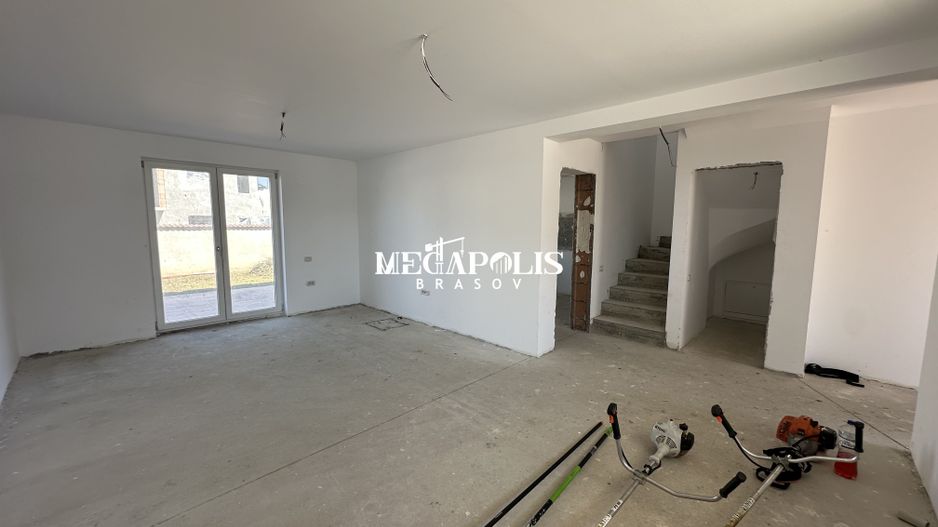 Intrarea in Sanpetru / Cartier Privat / Credit - Poză 13