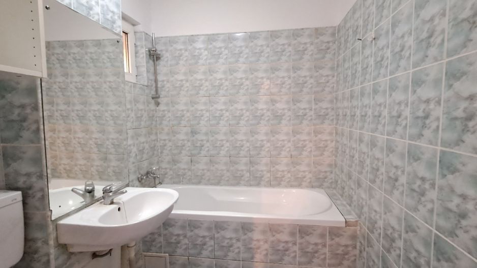 Pantelimon, Liceul Lucian Blaga, bloc reabilitat, fara risc seismic - Poză 9