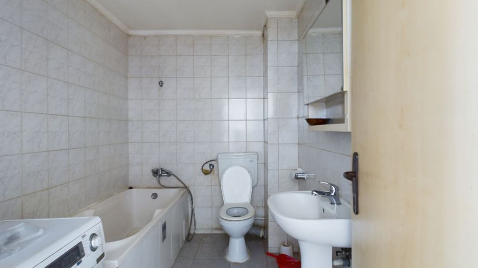 Apartament cu 3 camere, Hunedoarei - Poză 8
