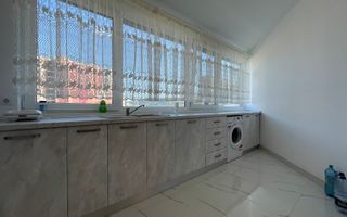 Apartament cu 3 camere spre inchiriere in zona Vivo! - Poză 3