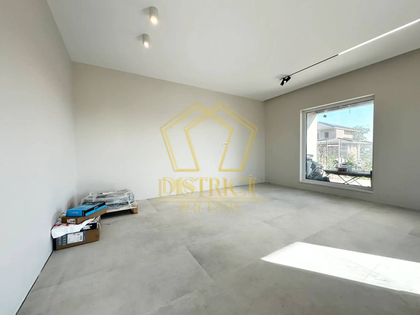Duplex deosebit cu 4 camere | Dumbravita- Zona Cora - Poză 2
