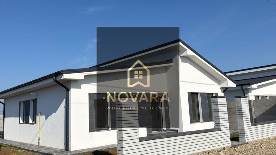 Casa calitativ facuta, living inalt Santandrei - Poză 5