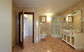 INCHIRIERE SPATIU | 5 CAMERE | ZONA OCTAVIAN GOGA - Poză 10