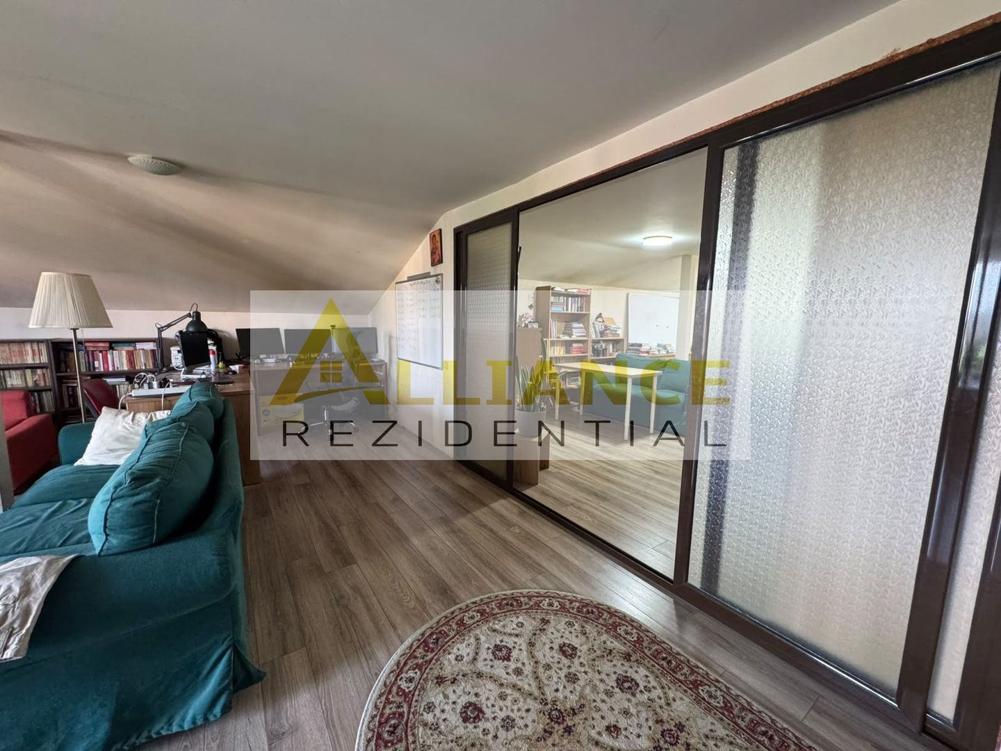 Vila individuala 7 camere - 3 bai { Strada Orizontului } - Poză 17