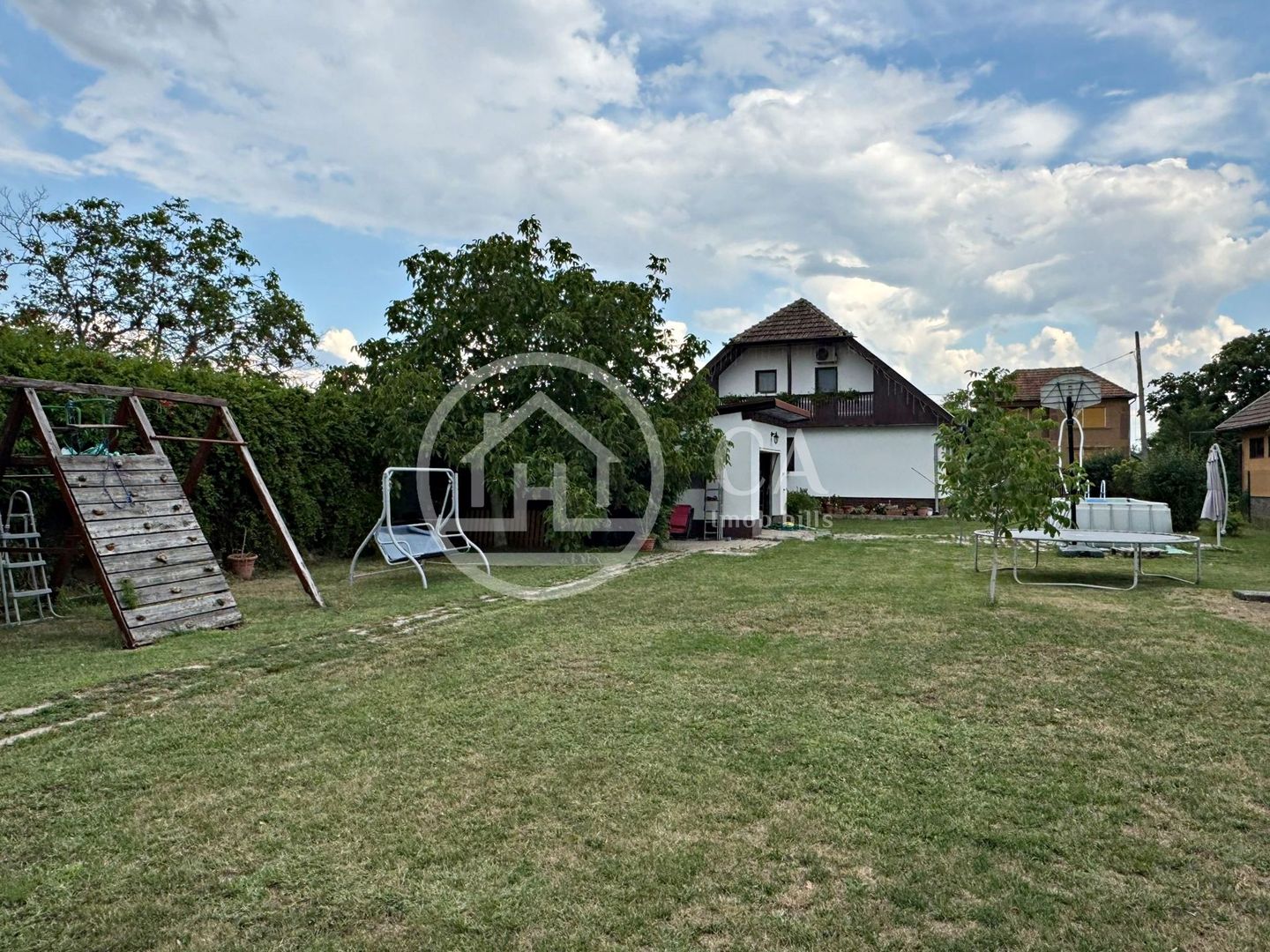 Casă de vânzare cu 4 camere si teren de 1000 mp in Salard, Bihor - Poză 7