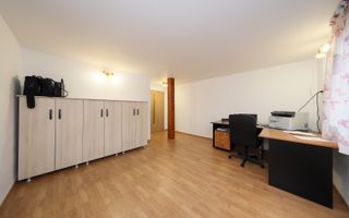 Proprietate mixtă cu spațiu comercial și locuință, Cristian - Poză 13