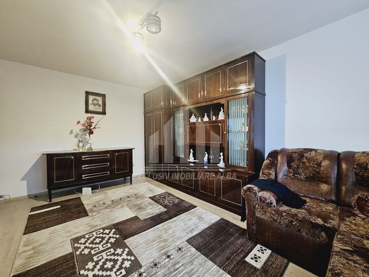 Apartament cu 2 camere decomandate, Cetate - Poză 2