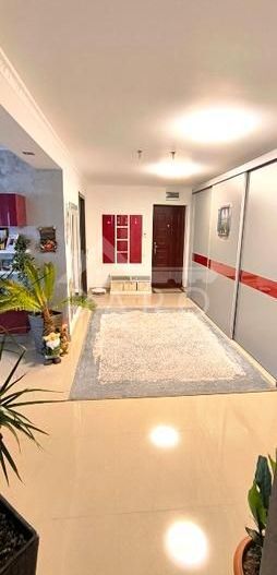 Vând apartament cu 3 camere - Poză 3