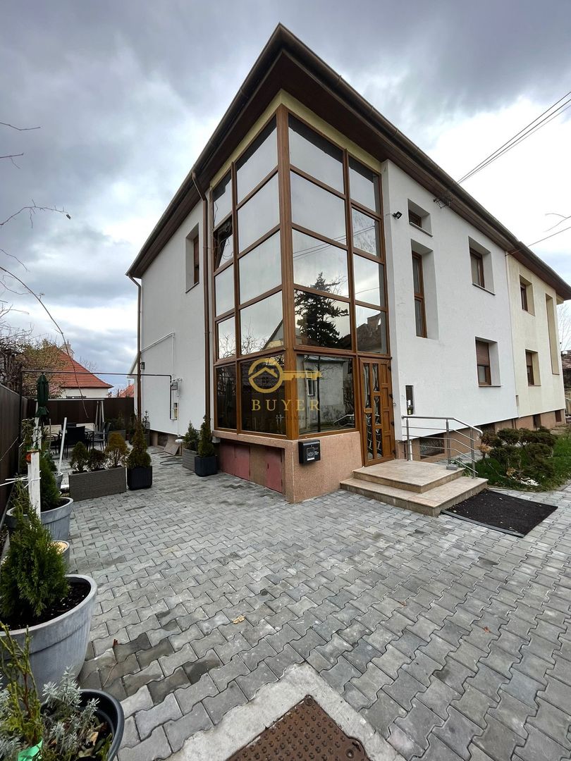 Spațiu de birouri de vânzare și de închiriat în Sub Arini, Sibiu - Poză 1