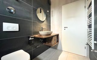 Apartament 2,5 camere chic cu grădină balcon vitrat și mobilier premium - Poză 22