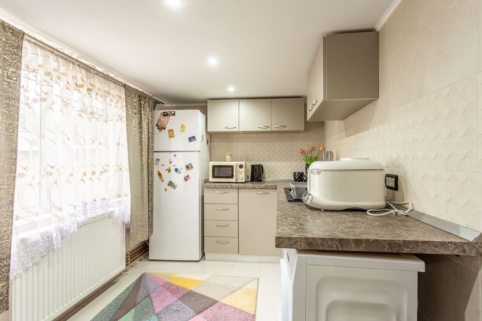 Casă individuală cu teren generos pe colț, în Gai - Poză 5