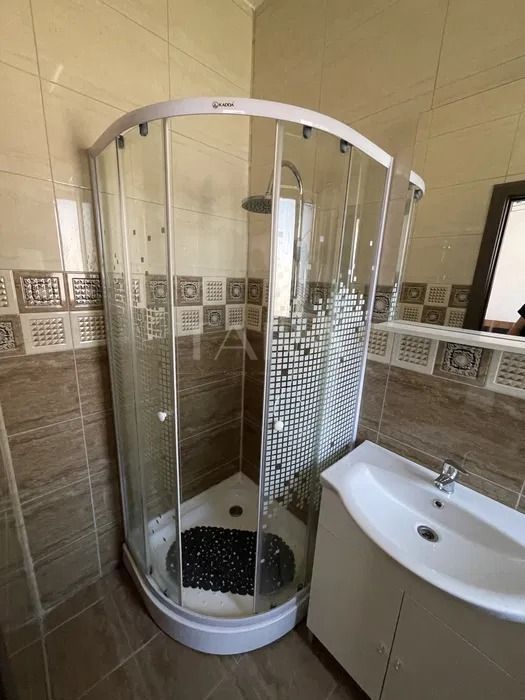 Apartament cu 4 camere de vanzare in Europa - Poză 9