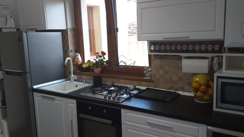 Apartament 3 camere, 120 mp, in vila, curte proprie – zona Tractorul - Poză 6