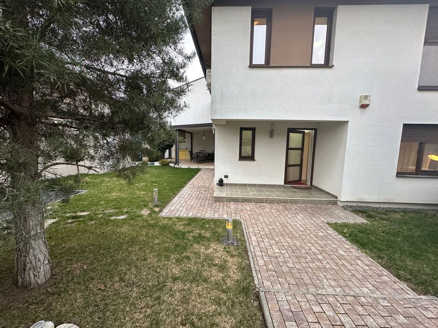 O casa cu personalitate - Poză 3