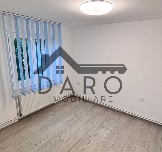 Vand apartament cu 3 camere - Poză 7
