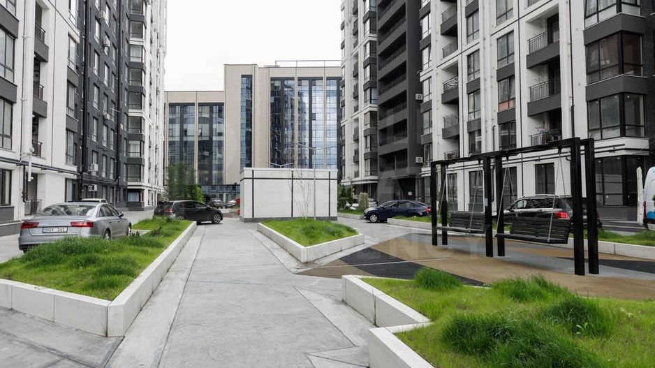 Vânzare, apartament, 2 camere + living, strada Calea Ieşilor, Sculeni - Poză 15