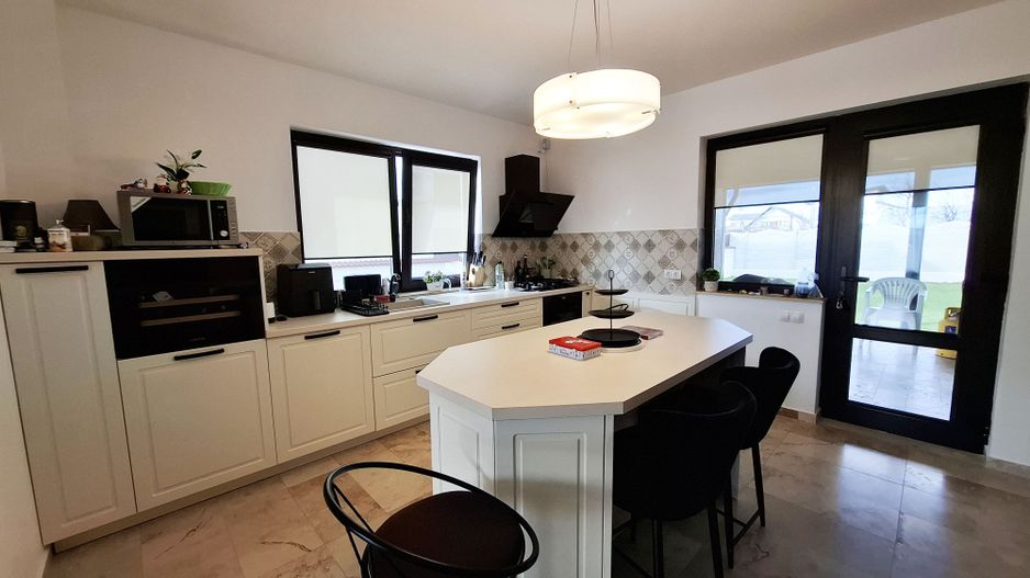 Vila cu 5 camere de vanzare, Paulesti - Poză 7