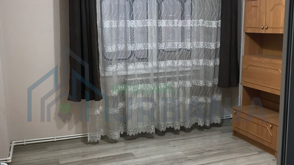 Vând apartament 3 camere - Poză 3