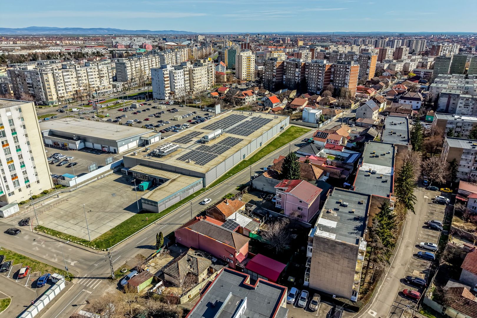 Casă spațioasă în mijlocul orasului, Str. Constantin Brâncuși - Poză 1